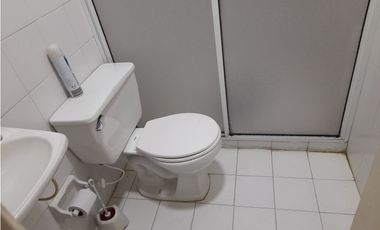 Venta de casa con local en la Estrella