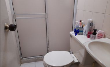 Venta de casa con local en la Estrella