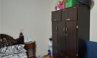 Venta de casa con local en la Estrella