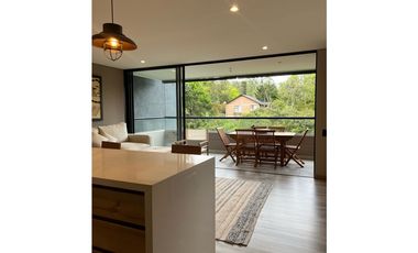 Venta de apartamento con vista verde en el retiro