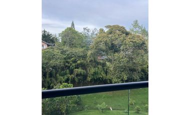 Venta de apartamento con vista verde en el retiro