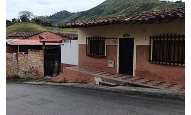 Casa lote en venta en Hispania, Antioquia