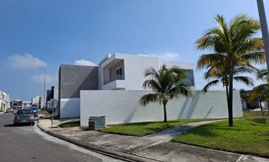CASA EN VENTA EN FRACCIONAMIENTO LOMAS DE LA RIOJA, RIVIERA VERACRUZANA, ALVARADO, VERACRUZ