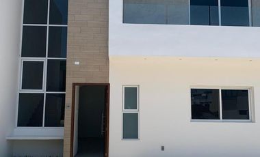 CASA EN VENTA EN FRACCIONAMIENTO LOMAS DE LA RIOJA, RIVIERA VERACRUZANA, ALVARADO, VERACRUZ