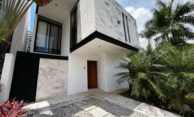 Villa de Lujo con Acabados de Mármol en Playa del Carmen, Residencial Bambu