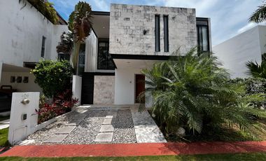 Villa de Lujo con Acabados de Mármol en Playa del Carmen, Residencial Bambu
