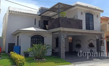 Casa en Fraccionamiento Colinas de Universidad