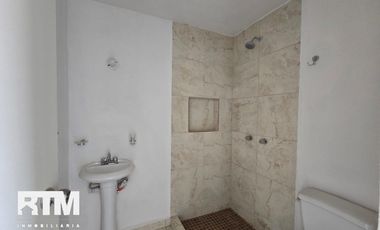 RENTA DE CASA SEMIAMUEBLADA, PRIVADA LANKAS (FRENTE A TABICEL)