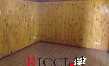 Casa PH en venta en Bernal Oeste