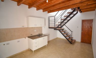 Departamento  duplex  a metros de Av. Gral Paz.