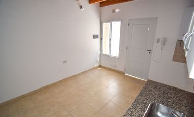 Departamento  duplex  a metros de Av. Gral Paz.