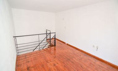 Departamento  duplex  a metros de Av. Gral Paz.