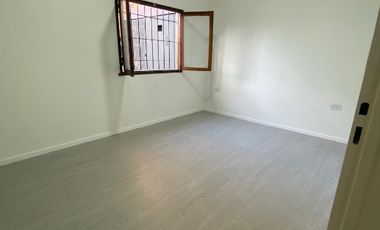 Departamento Tipo Casa en alquiler en Lanus Oeste
