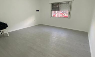 Departamento Tipo Casa en alquiler en Lanus Oeste