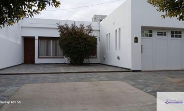 Casa en venta de 3 dormitorios c/ cochera en 9 de Julio