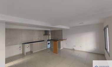 Departamento en alquiler de 2 dormitorios c/ cochera en Maipú
