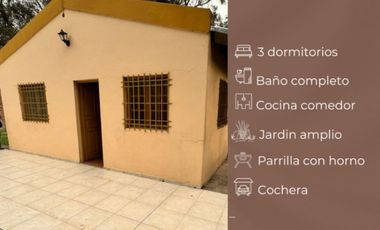 Casa en alquiler de 3 dormitorios c/ cochera en fontana