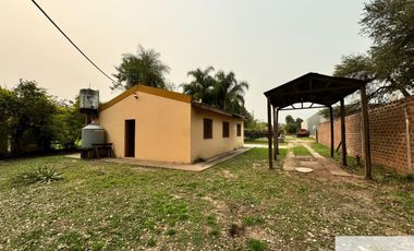 Casa en alquiler de 3 dormitorios c/ cochera en fontana