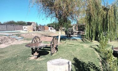 CASA QUINTA EN LOTEO PRIVADO. ALBARDÓN