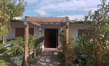 CASA QUINTA EN LOTEO PRIVADO. ALBARDÓN