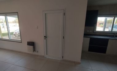 Casa de 3 dormitorios, APTA CREDITO. Santa Lucia
