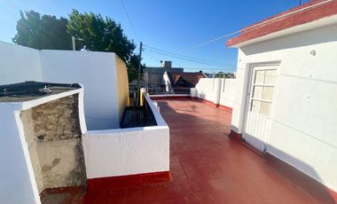 VENTA DE PH 2 AMBIENTES AL FRENTE CON TERRAZA