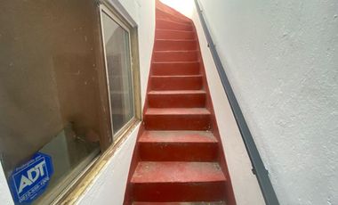 VENTA DE PH 2 AMBIENTES AL FRENTE CON TERRAZA