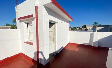 VENTA DE PH 2 AMBIENTES AL FRENTE CON TERRAZA