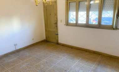 VENTA DE PH 2 AMBIENTES AL FRENTE CON TERRAZA