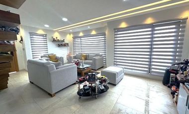 Hermosa y Moderna Casa Nueva en Cuenca Sector El Valle 5 Dorm 3,5 Baños
