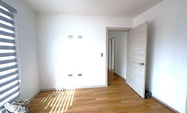 Hermosa y Moderna Casa Nueva en Cuenca Sector El Valle 5 Dorm 3,5 Baños