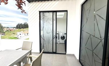 Hermosa y Moderna Casa Nueva en Cuenca Sector El Valle 5 Dorm 3,5 Baños