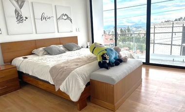 Hermosa y Moderna Casa Nueva en Cuenca Sector El Valle 5 Dorm 3,5 Baños