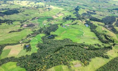 Hacienda en Venta en Tarqui, Cuenca, Azuay - 64,8 Hectareas - Hacienda Ganadera