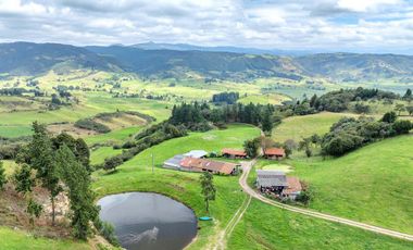 Hacienda en Venta en Tarqui, Cuenca, Azuay - 64,8 Hectareas - Hacienda Ganadera