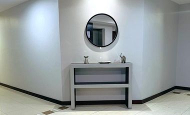 Moderno Apartamento con ó sin Amoblado en Renta Sector Isabel la Católica Cuenca