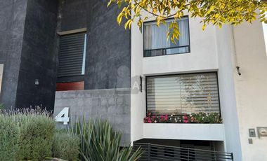 Casa en Venta en Colonia Lomas de Angelópolis Estado de Puebla