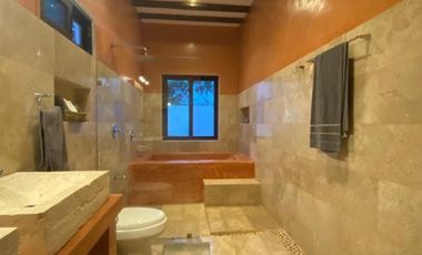 VENTA QUINTA COLONIAL con amenidades modernas en Valladolid, rodeado de cenotes