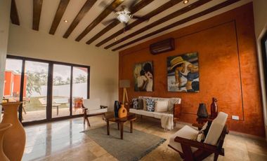 VENTA QUINTA COLONIAL con amenidades modernas en Valladolid, rodeado de cenotes