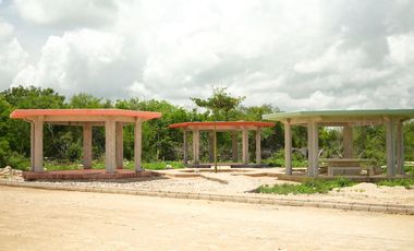 ¡Invierte en el Paraíso! Villa en Venta en Komunah San Crisanto, Mérida