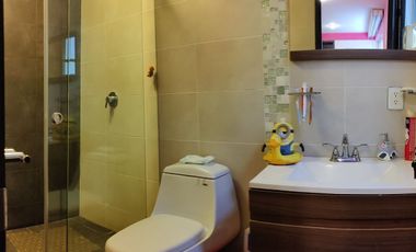 SE VENDE CASA EN LOMAS DE TECAMACHALCO (V)