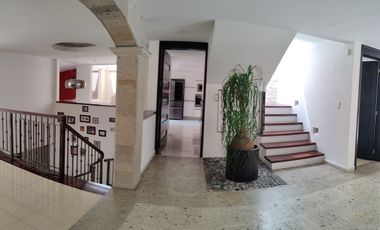 SE VENDE CASA EN LOMAS DE TECAMACHALCO (V)