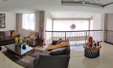 SE VENDE CASA EN LOMAS DE TECAMACHALCO (V)