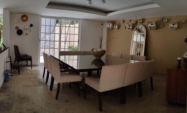 SE VENDE CASA EN LOMAS DE TECAMACHALCO (V)