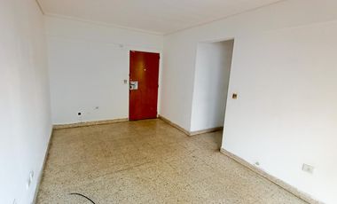 Alquiler Departamento en Lanús Oeste de 2 ambientes al Frente