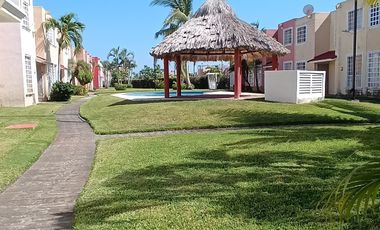 VENDE CASA EN GAVIOTAS ACAPULCO. 3 RECAMARAS, 2B. ALBERCA COMUN