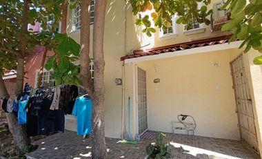 VENDE CASA EN GAVIOTAS ACAPULCO. 3 RECAMARAS, 2B. ALBERCA COMUN