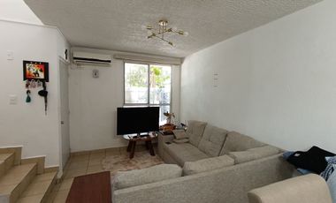 VENDE CASA EN GAVIOTAS ACAPULCO. 3 RECAMARAS, 2B. ALBERCA COMUN