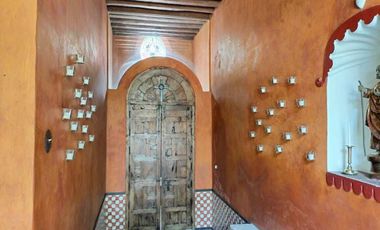 VENDE HERMOSA QUINTA  EN CUERNAVACA, REMODELADA, TIPO COLONIAL