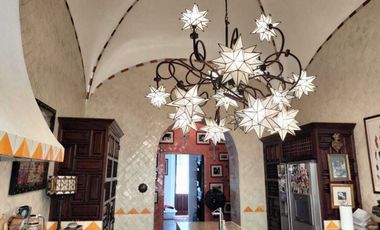 VENDE HERMOSA QUINTA  EN CUERNAVACA, REMODELADA, TIPO COLONIAL